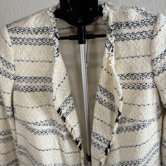 Express NWT Ivory w/Navy Stripes Draped Boucle Blazer Sz M Womens Cozy Cottage - Picture 3 of 9